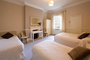 Oaklodge Bed & Breakfast - Image 4