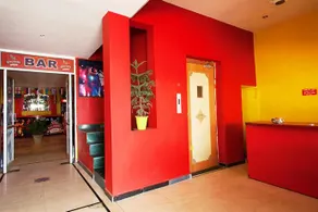 R R Hotel Restaurant And Lounge - Image 5