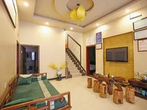 Prajna. Lin Hotel (Mount Emei tourist center) - Image 2