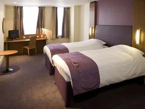 Premier Inn Solihull South (M42) - Image 5