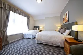 Innkeeper's Lodge Cardiff - Image 3