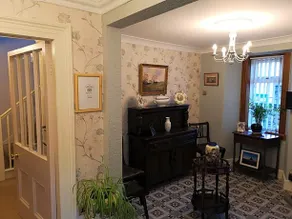 Hay Lodge - Image 2