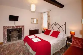 The George Hotel - Image 5