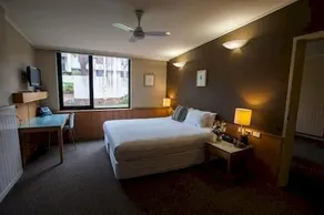 Deakin Management Centre - Image 4