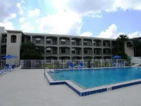 Palm Square Belle Isle - Image 5