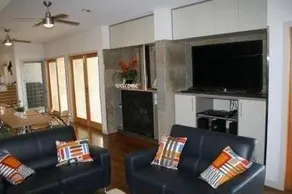 Maleny Grove - Image 2