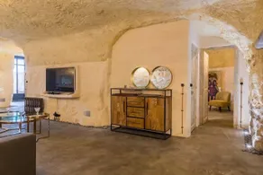 Amboise Troglodyte - Image 2