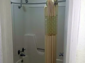 Americas Best Value Inn Marion - Image 3