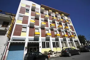 George Hotel - Image 3