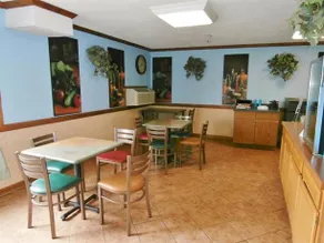 AMERICAS BEST VALUE INN - Image 3