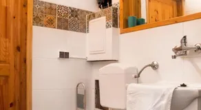 Gdow Riverside Apartments and Tours - Image 3