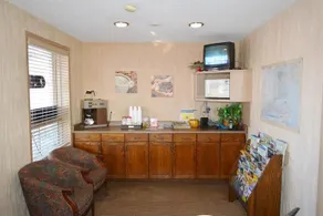 Strathroy Motor Inn - Image 3