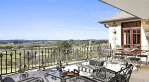 Kilburn - views as far as the eyes can see - Image 2