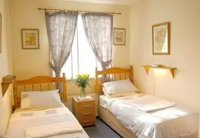 St. George's Lodge - Image 4