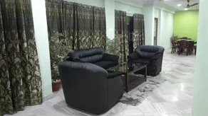 The Beach Holiday Home - Image 2
