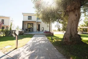 Olivia Estate Villa with Private Swimming Pool - Image 5