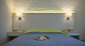 Alonia Hotel - Image 2