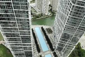 Modern On 47Th Floor - Image 1
