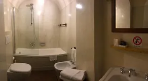 The Golf Club Guest House - Image 4