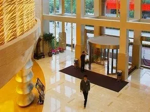 Inzone Garland Hotel - Image 2