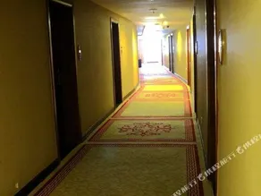 WANFENG INTERNATIONAL HOTEL - Image 2