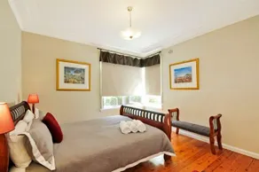 3 Sisters Blue Mountains Cottage - Image 3