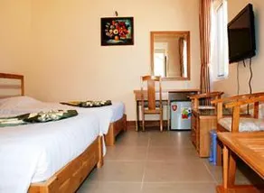 Huong Phong Ho Coc Beach Resort - Image 4