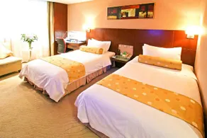 Jinling Danyang Hotel - Image 2