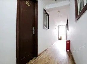 Fangjin Hotel - Image 2