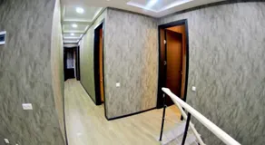 Hotel Lux - Image 2
