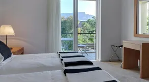 401 Apartment - Image 2