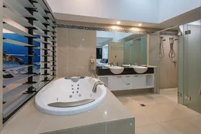 Villa 16 The Edge On Hamilton Island - Image 5