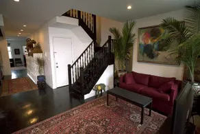 The Gallery House - Image 4