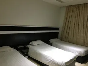 Zora Suites - Image 5