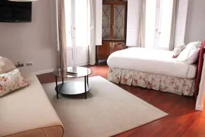 Mimis Apartments - Image 4