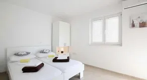 Mimice Bay Apartments - Image 4