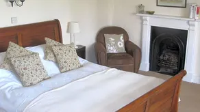 Seymours Court - Image 5