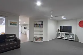Adelong 9 Beach House - Image 4