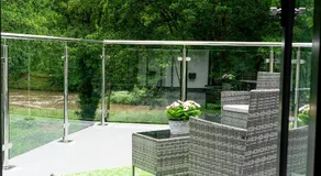 Riverside Stay - Image 5