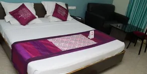 Hotel Petal Regency - Image 2