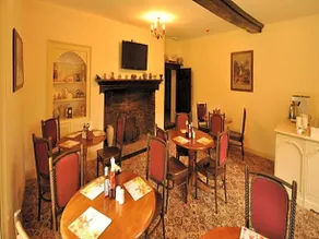 The Langley Arms - Image 2