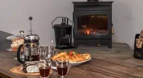 Aysgarth Nook by Maison Parfaite - Luxury Holiday Home with Hot Tub - Image 2