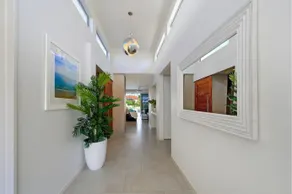 Belle Of Broadbeach - Image 3