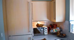 Stylish 2 bed Apartment Parking Great location - Image 4