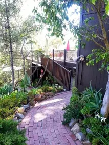 Rainbow Inn Bed and Breakfast - Image 2