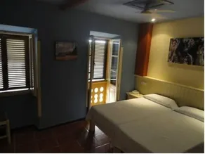 Hostal Los Caracoles - Image 3