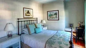 Mainsail Beach Inn - Image 2