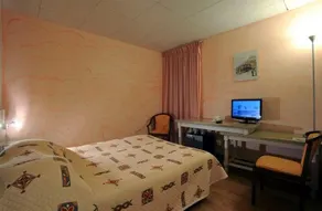 Hôtel Montmirail - Image 3