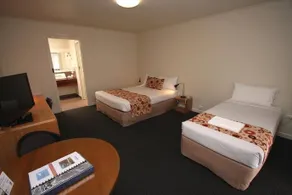 Yangyang Holiday Jiulongh Lake Health Care Hotel - Ningbo - Image 4