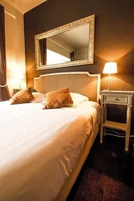 Paul's Hotel - Image 2